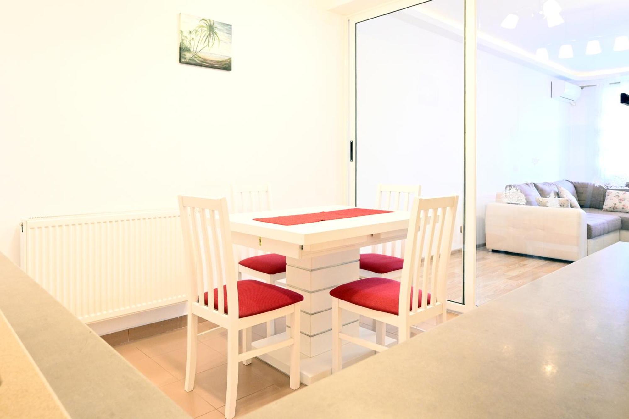 Apartament Mille Coresi *